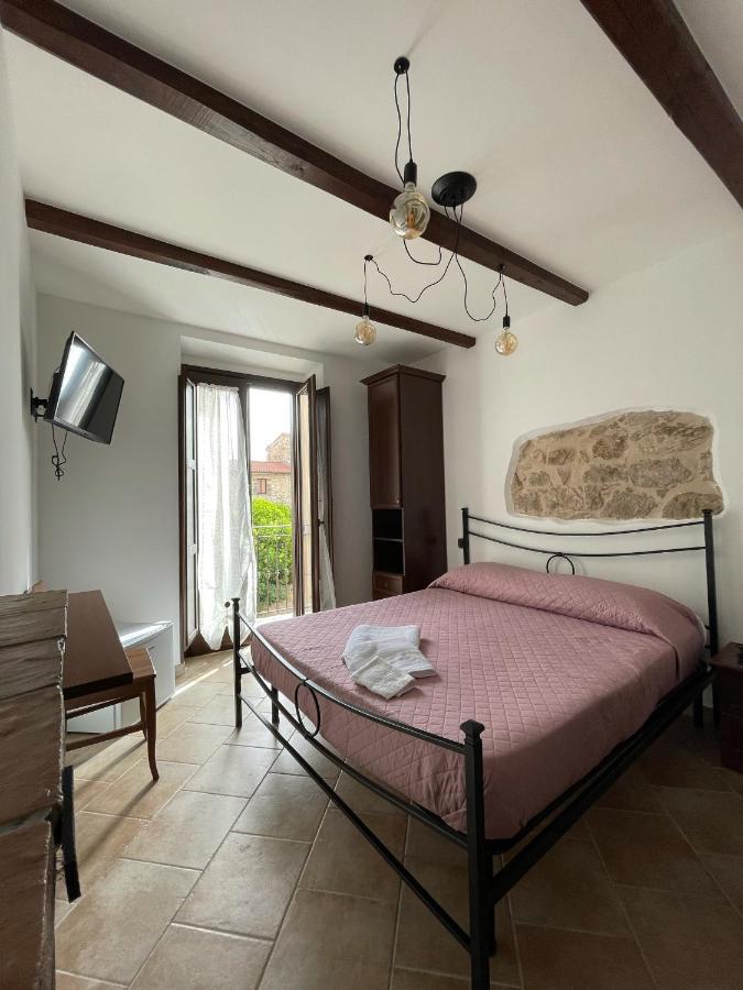 La Vie En Rose Bed & Breakfast Fondi Exterior photo